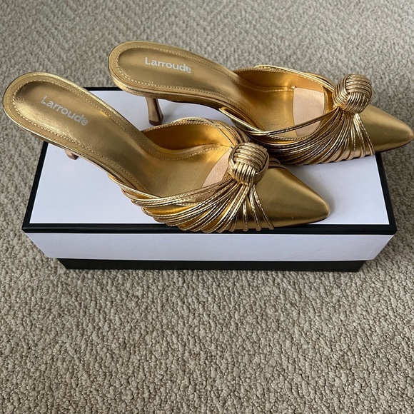 Larroude Mini Valerie Pump / gold metallic leather sz 7.5 - Picture 7 of 10